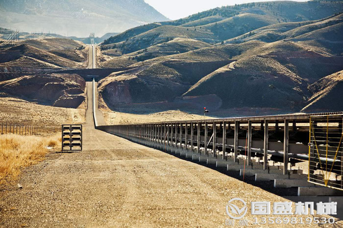 ���zƤ���C����ʯ�C�ϵđ���